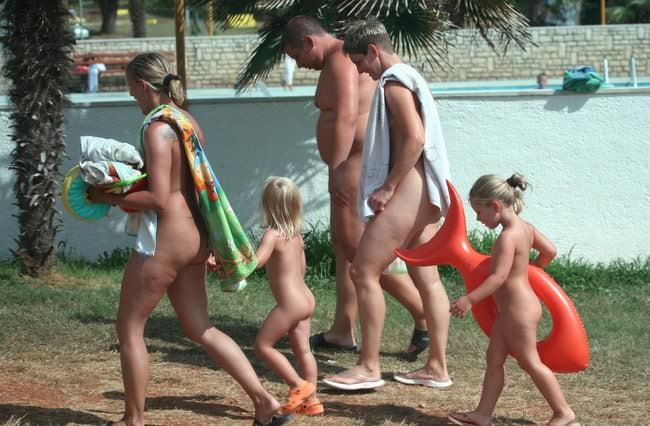 Young nudists photo - Fkk outdoor profiles [set 2]